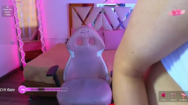 Emilly tay online show from January 19, 2:59 pm