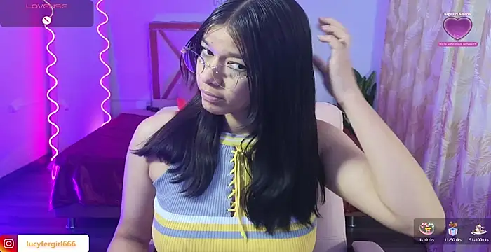 Emilly tay online show from March 1, 12:01 pm