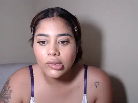 Snapshot of sexystrip02 chatting on June 3, 8:25 pm sexystrip02 online show from June 3, 8:25 pm