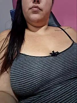 Paolaa hoot online show from March 13, 6:48 am