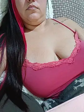 Snapshot of Paolaa_hoot chatting on June 8, 4:24 am Paolaa hoot online show from June 8, 4:24 am