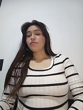 Snapshot of eriika_deep_ chatting on July 4, 4:51 am eriika deep online show from July 4, 4:51 am