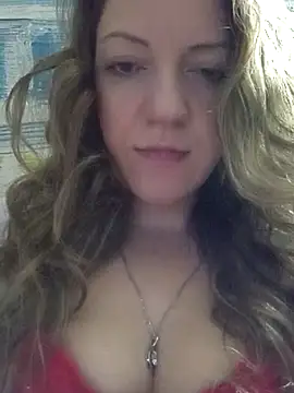 Snapshot of KattyLuuu chatting on February 1, 10:47 am KattyLuuu online show from February 1, 10:47 am