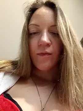 Snapshot of KattyLuuu chatting on February 13, 8:49 pm KattyLuuu online show from February 13, 8:49 pm