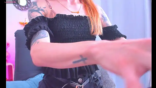 GabbyHills online show from December 14, 1:38 pm