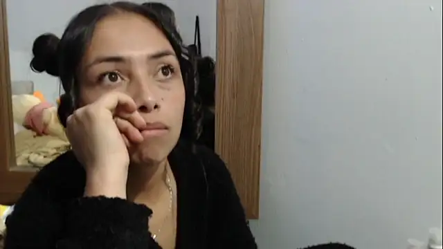 Roxan Fox- online show from March 14, 11:53 pm