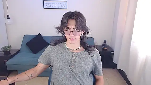 Snapshot of andreey50 chatting on January 16, 8:03 pm andreey50 online show from January 16, 8:03 pm