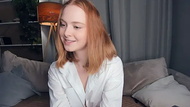 Snapshot of HarrmonSarah chatting on December 24, 10:33 am HarrmonSarah online show from December 24, 10:33 am