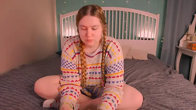 Ellie Wellie online show from November 16, 7:41 pm