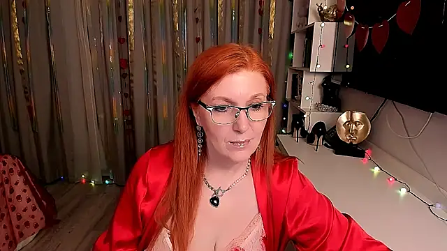 Snapshot of Fire-Fox-One chatting on February 16, 3:27 pm Fire-Fox-One online show from February 16, 3:27 pm
