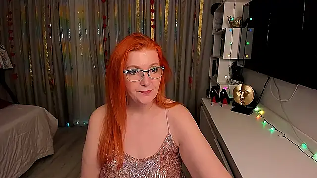 Snapshot of Fire-Fox-One chatting on March 16, 10:31 pm Fire-Fox-One online show from March 16, 10:31 pm