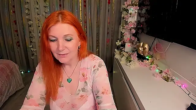 Snapshot of Fire-Fox-One chatting on March 21, 10:06 pm Fire-Fox-One online show from March 21, 10:06 pm