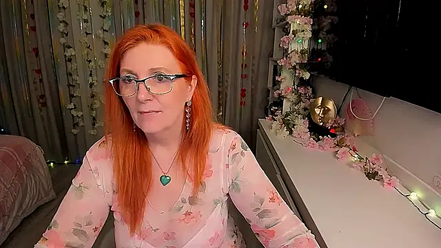 Snapshot of Fire-Fox-One chatting on March 22, 1:11 am Fire-Fox-One online show from March 22, 1:11 am