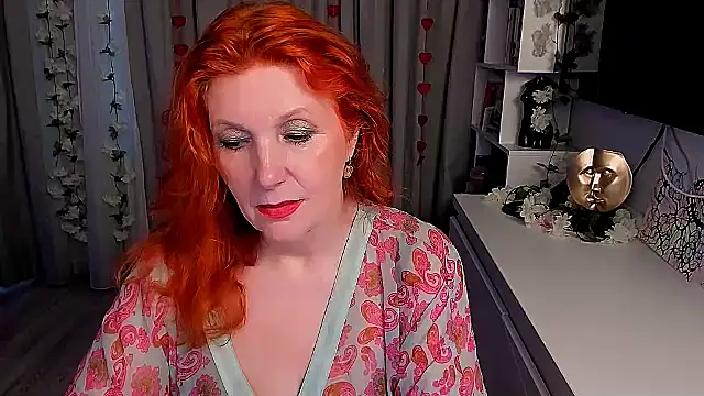 Snapshot of Fire-Fox-One chatting on September 19, 3:56 pm Fire-Fox-One online show from September 19, 3:56 pm