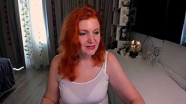 Snapshot of Fire-Fox-One chatting on September 24, 6:39 am Fire-Fox-One online show from September 24, 6:39 am