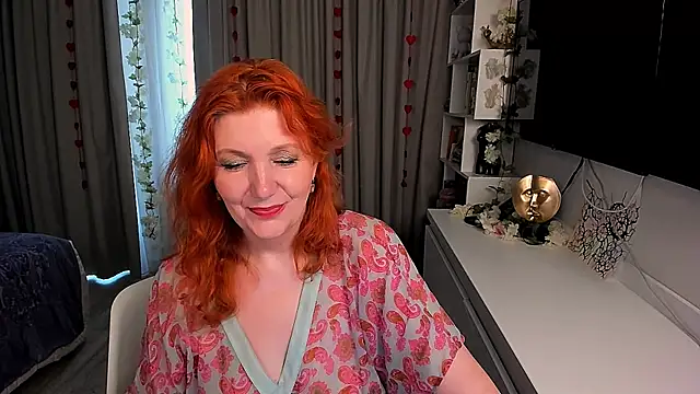 Snapshot of Fire-Fox-One chatting on September 28, 7:36 am Fire-Fox-One online show from September 28, 7:36 am