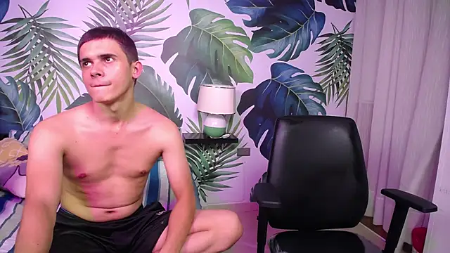 Snapshot of Gurvinder_1 chatting on January 18, 1:30 am Gurvinder 1 online show from January 18, 1:30 am