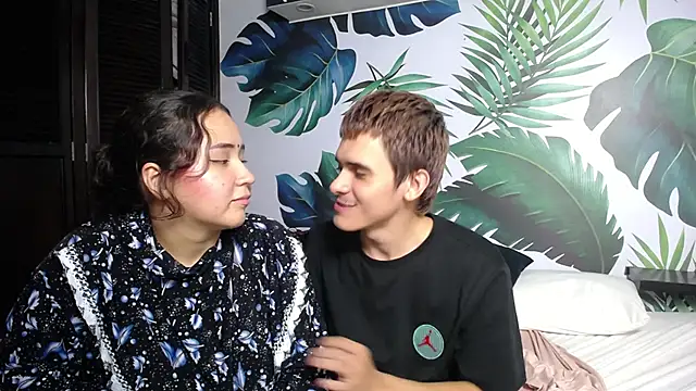 Snapshot of Gurvinder_1 chatting on February 23, 1:13 am Gurvinder 1 online show from February 23, 1:13 am