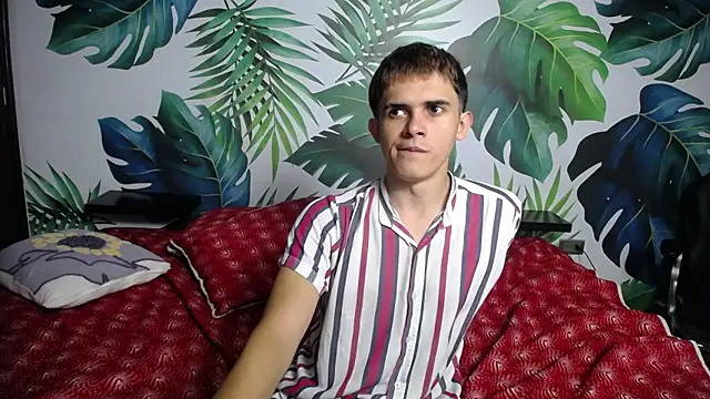 Snapshot of Gurvinder_1 chatting on March 12, 3:29 pm Gurvinder 1 online show from March 12, 3:29 pm