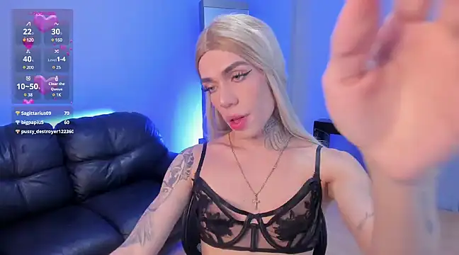 Camillesanto online show from December 28, 11:48 pm