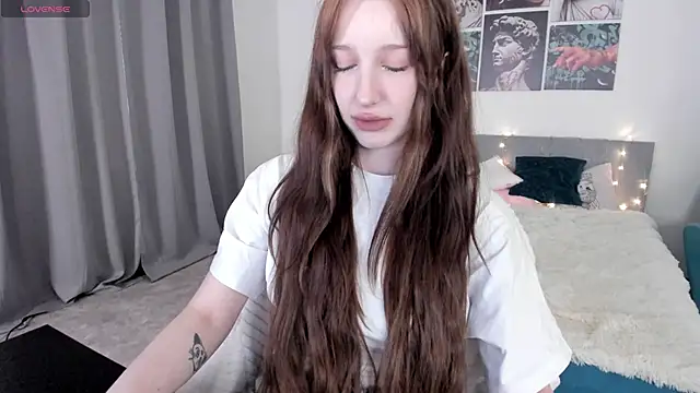 Lissa Meow  online show from June 5, 6:52 am