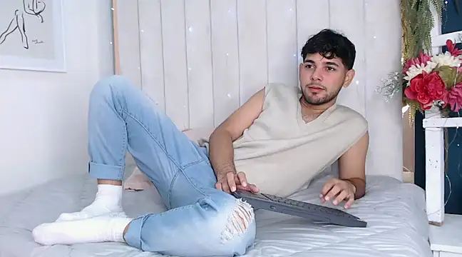 Samir bear online show from January 18, 12:47 pm