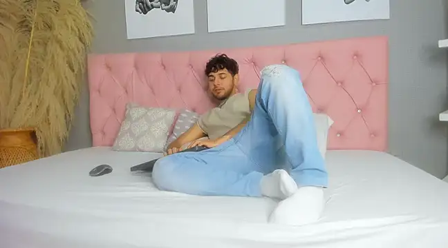 Samir bear online show from February 12, 12:33 pm