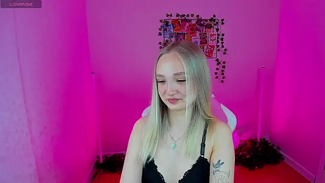 Cheryl  Brown online show from March 8, 1:17 am