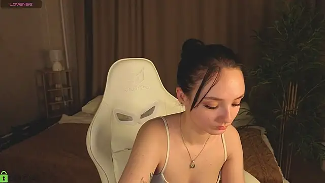 Cheryl  Brown online show from February 21, 1:28 am