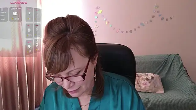 Snapshot of Miss_Moren chatting on March 15, 8:09 am Miss Moren online show from March 15, 8:09 am