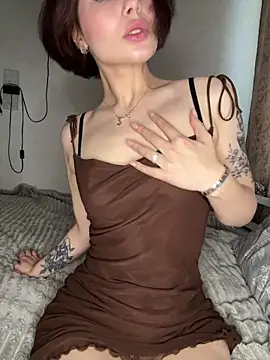 AmmyRich1 online show from June 6, 9:03 am