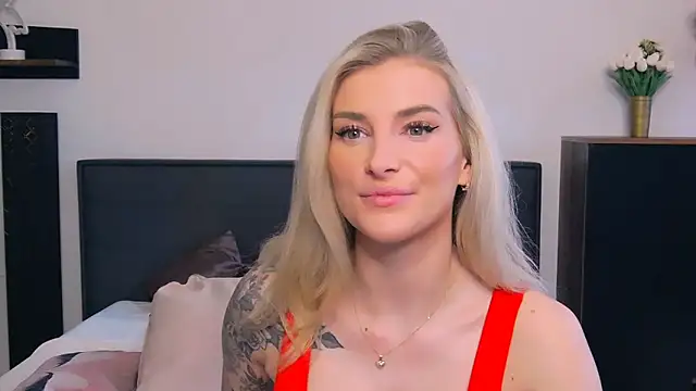 Lia Benini online show from March 23, 12:31 pm