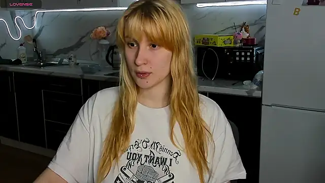 Sweet white chocolate online show from February 9, 12:03 am