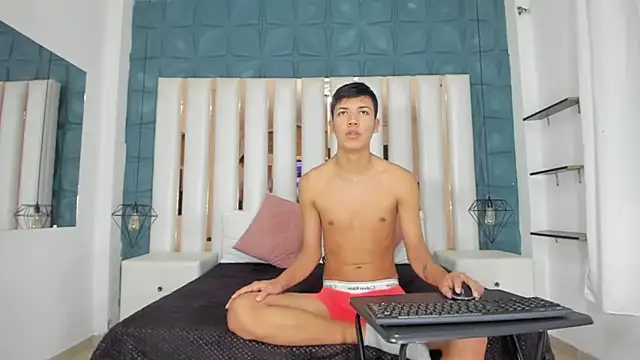 Snapshot of Angel_xxx chatting on February 6, 1:10 pm Angel xxx online show from February 6, 1:10 pm