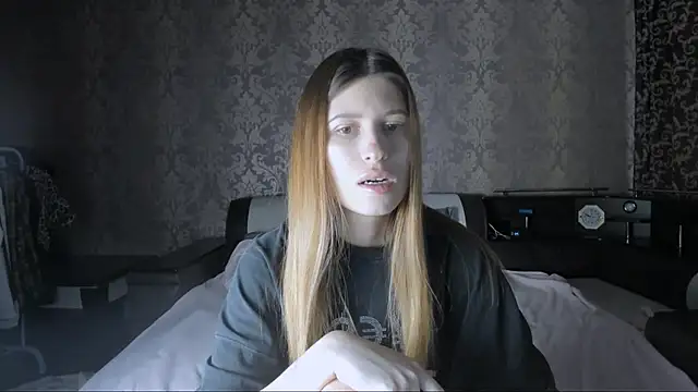 Snapshot of Agnes_Allenn chatting on October 18, 11:11 am Agnes Allenn online show from October 18, 11:11 am