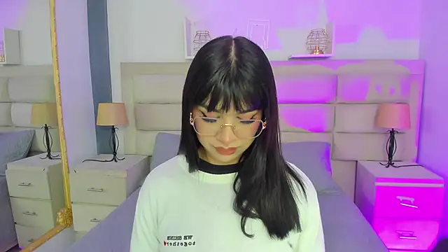 RoseCassie online show from March 18, 12:36 pm