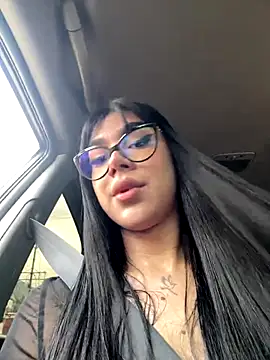 RoseCassie online show from November 3, 12:50 pm