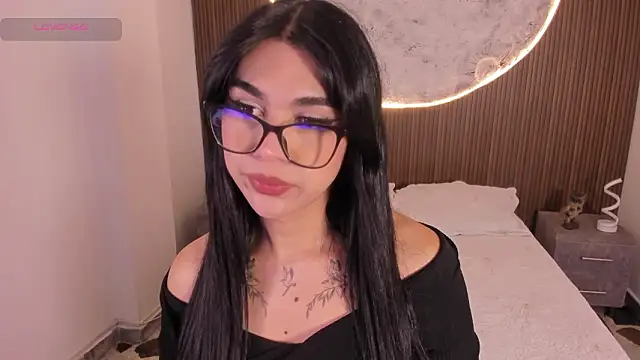 RoseCassie online show from January 17, 12:43 pm