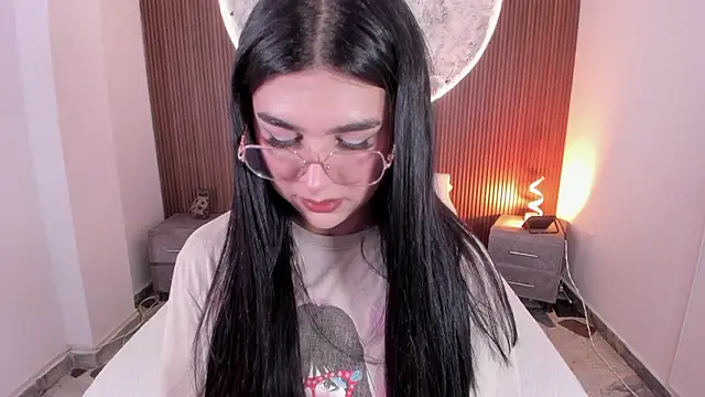 RoseCassie online show from February 3, 2:00 pm