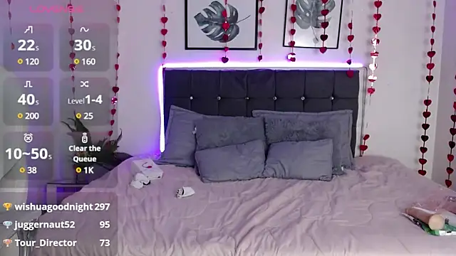 mia collens online show from March 4, 9:07 am