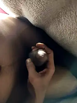 Snapshot of Treccy_91 chatting on December 18, 8:03 pm Treccy 91 online show from December 18, 8:03 pm