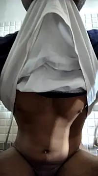 Snapshot of Treccy_91 chatting on February 14, 3:54 am Treccy 91 online show from February 14, 3:54 am