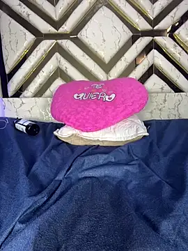 evaFiore online show from May 16, 8:18 pm