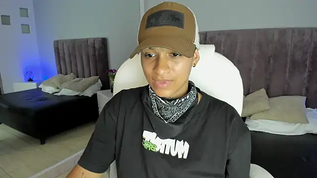 Dominick jones online show from January 29, 11:25 pm