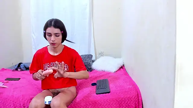 Mariana 16  online show from January 31, 9:59 pm