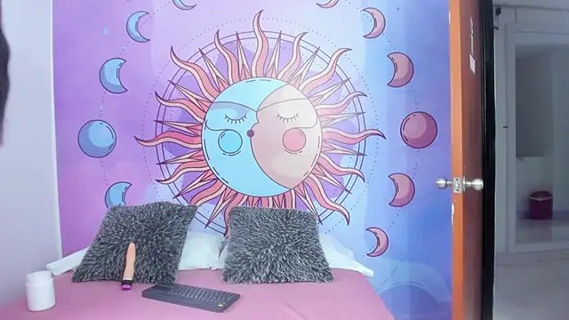 Mariana 16  online show from September 18, 7:38 pm