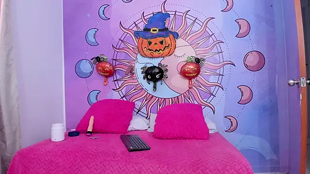 Mariana 16  online show from October 30, 1:23 pm