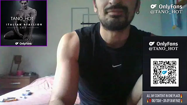 Snapshot of italianbighorse22 chatting on October 15, 8:53 pm italianbighorse22 online show from October 15, 8:53 pm