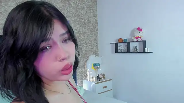 Lily Woodz online show from November 24, 7:02 pm