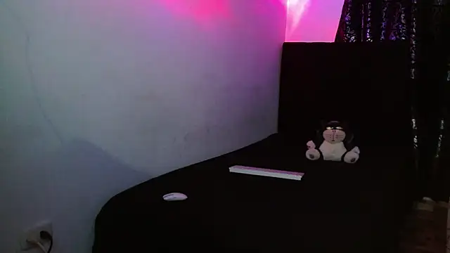 miia-liiam online show from November 23, 6:57 am